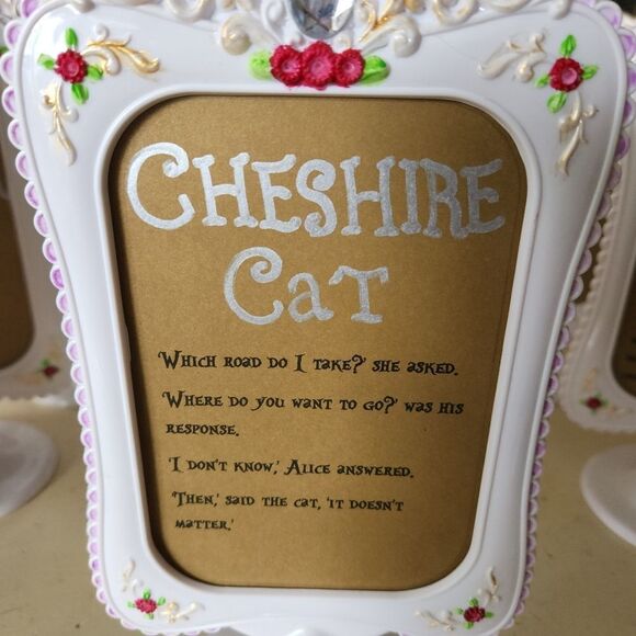LOT 8 Alice in Wonderland wedding plaquards - Picture 8 of 8